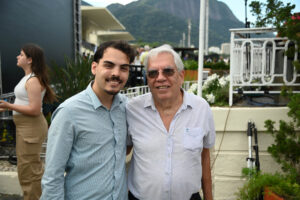 @karolloureiro