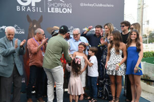 @karolloureiro