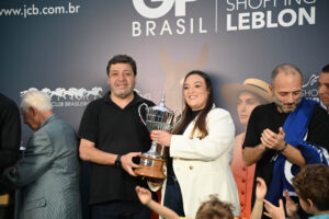 @karolloureiro