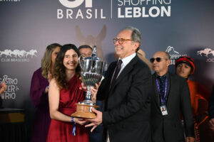 @karolloureiro