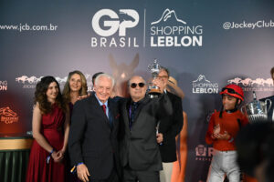 @karolloureiro
