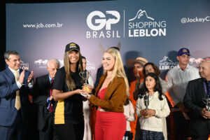 @karolloureiro