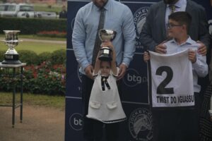 @karolloureiro