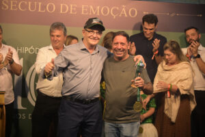 @karolloureiro