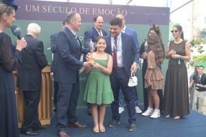 @karolloureiro
